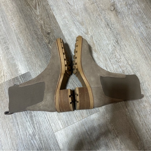 Steve Madden Kylie Boots - taupe suede - size 7 - like new! - Picture 5 of 8